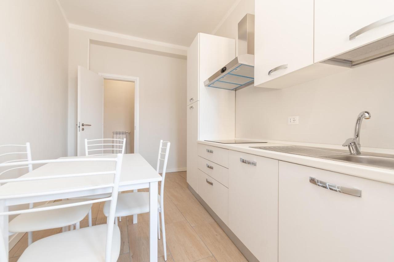 Appartamento Ospedale Civile 4 - F&L Apartment ブレシア エクステリア 写真